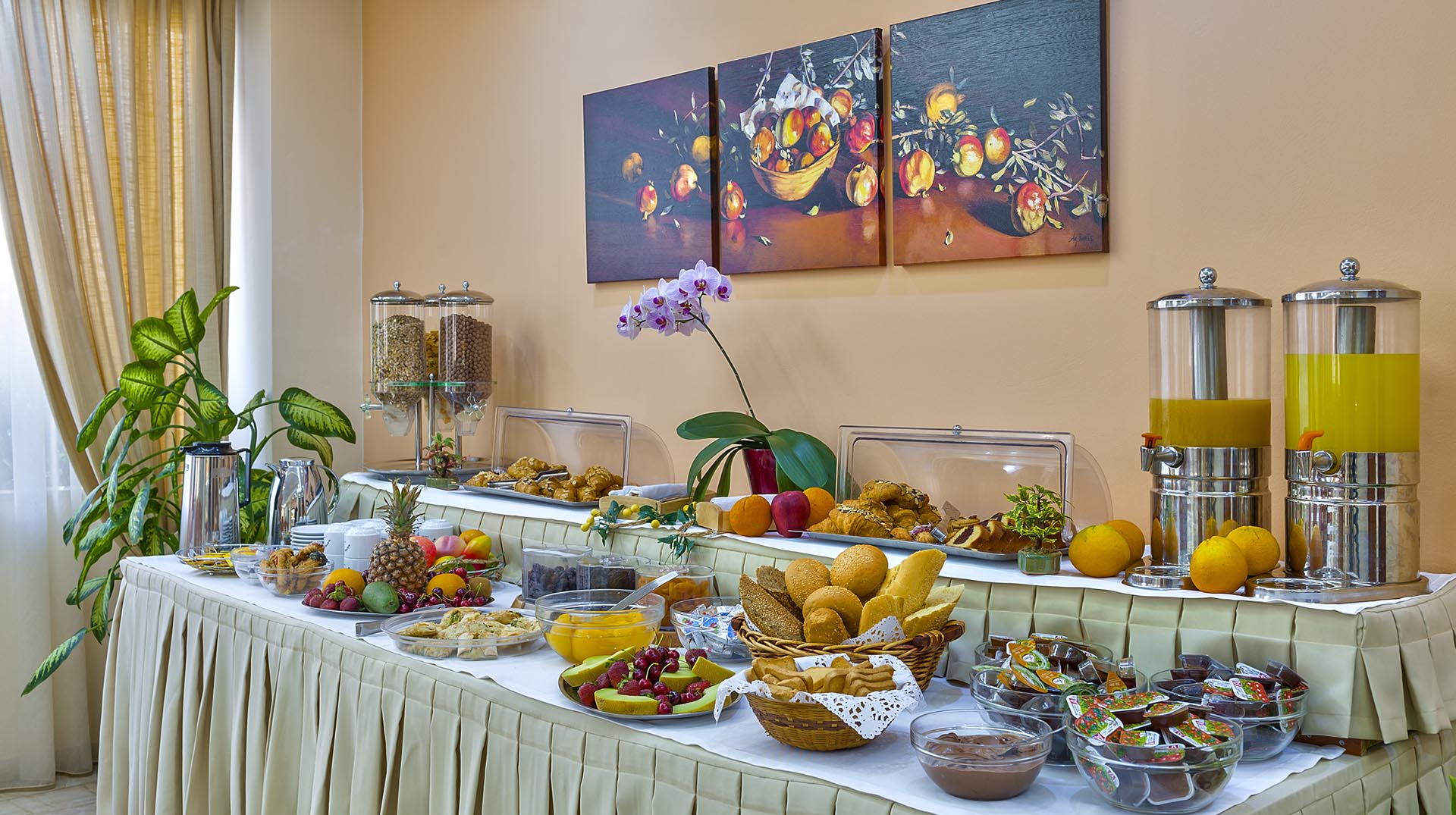 Nefeli Hotel's breakfast buffet